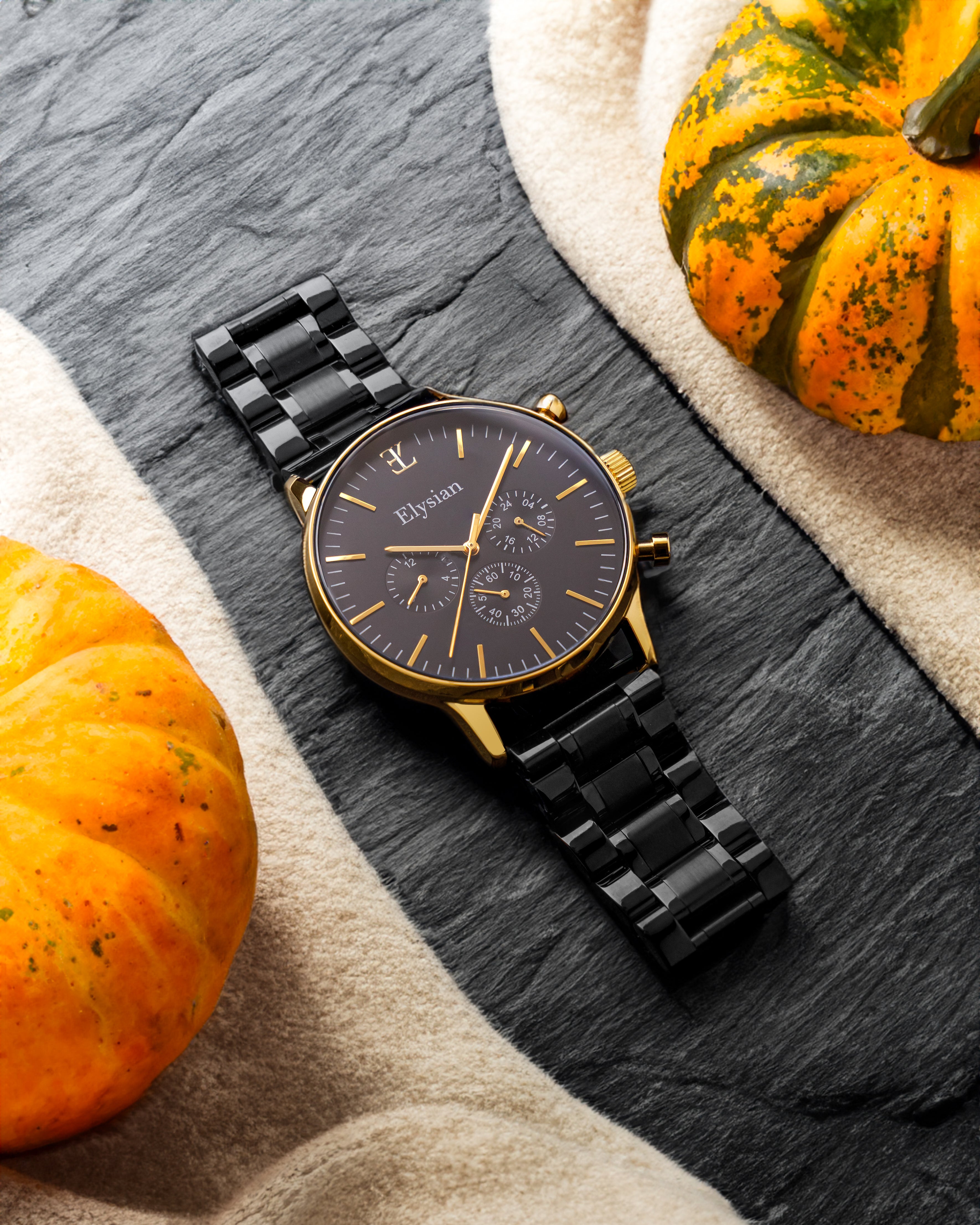 elysian-gouden-heren-horloge-zwart-plaat-zwart-schakelband-horlogeband-ELYWM00140-scene