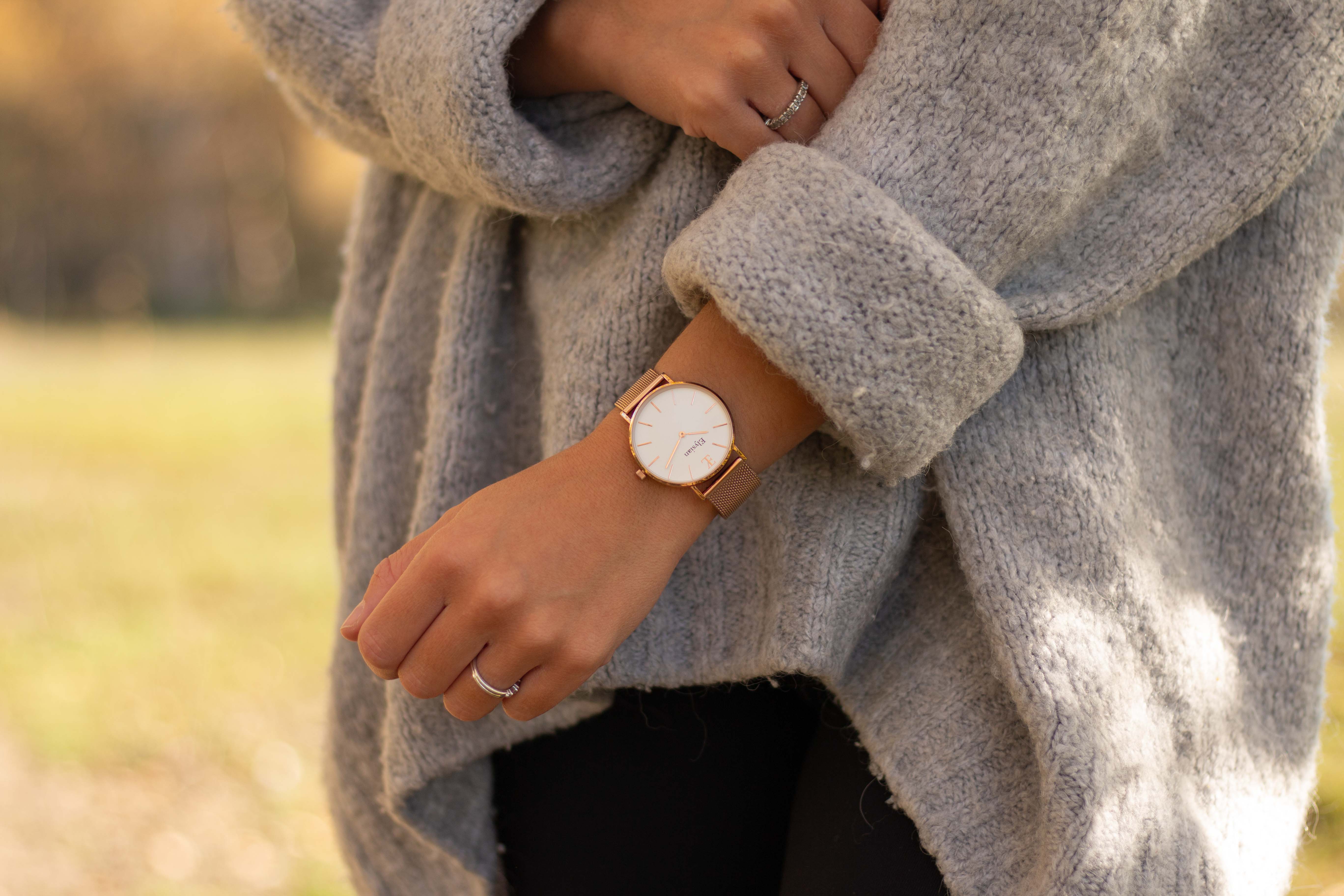 elysian-rose-gouden-dames-horloge-wit-plaat-rose-gouden-mesh-horlogeband-ELY01220-second