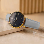 elysian-rose-gouden-dames-horloge-zwart-plaat-grijs-klassiek-leder-horlogeband-ELY01120-detail2