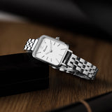elysian-zilveren-dames-horloge-wit-plaat-zilver-schakelband-horlogeband-ELYWW22221-scene3