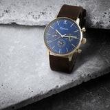 elysian-zilveren-heren-horloge-blauw-plaat-donkerbruin-vintage-leder-horlogeband-ELYWM01024-extra1