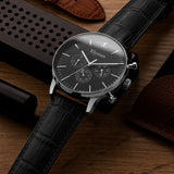 elysian-zilveren-heren-horloge-zwart-plaat-zwart-croco-horlogeband-detail