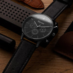 elysian-zwarte-heren-horloge-zwart-plaat-zwart-vintage-leder-horlogeband-ELYWM02120-detail