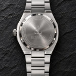 Elysian Octa White - Silver Link, achterkant met gravering Designed in Antwerp